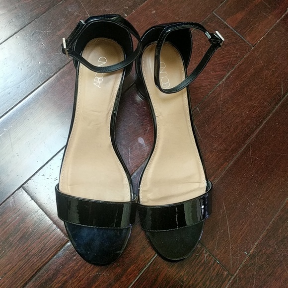 Nordstrom Shoes - LAST CHANCE! Abound Black Patent Block Heel Sandal